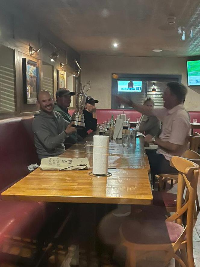 Simon Weathers tweet media