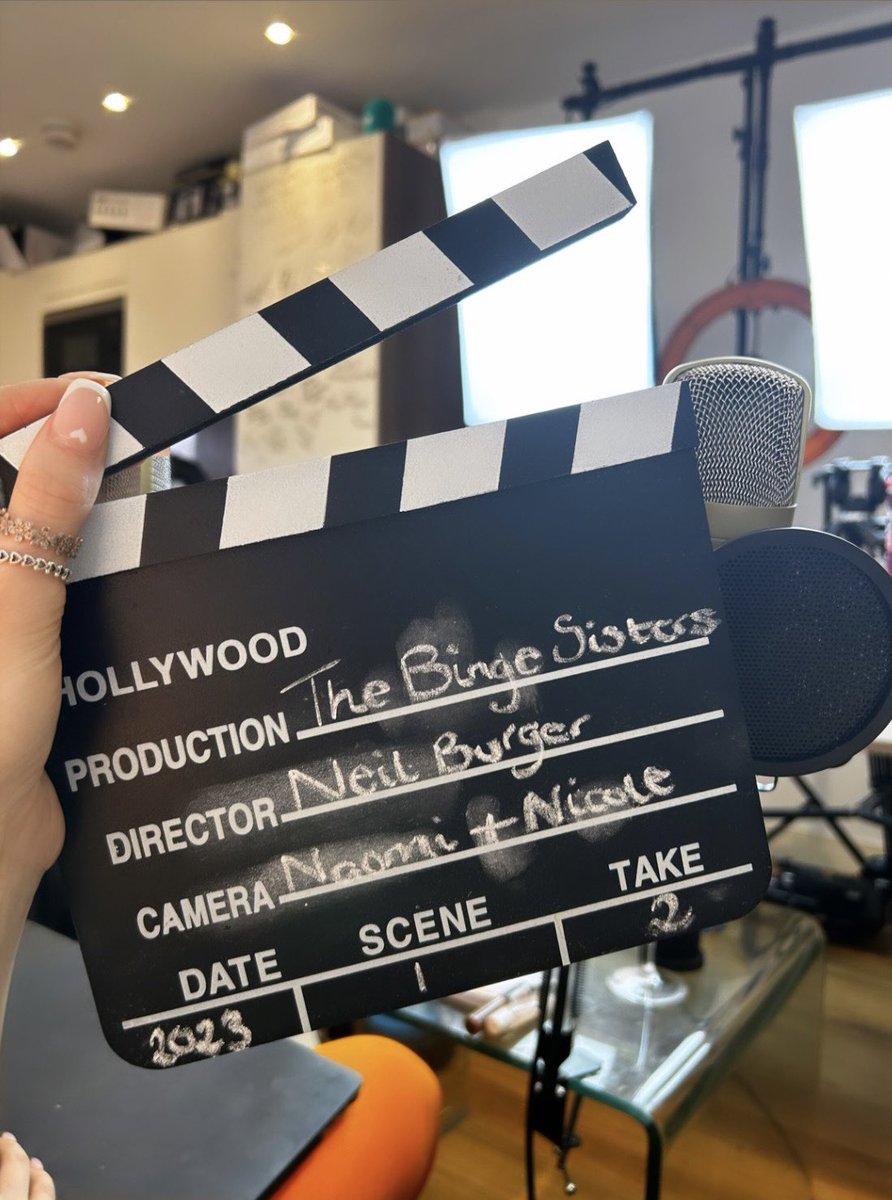 HeyBingers's tweet photo. BTS from the latest episode of The Binge Sisters Pod 🎙️💖🎬 

Keep those peeled for this week’s ep 👀 

Listen to our first episode in the bio ✨

#TheBingeSisters #HeyBingers #Podcast #BehindTheScenes #BTS #LightsCameraAction https://t.co/iDaVcl9mXG