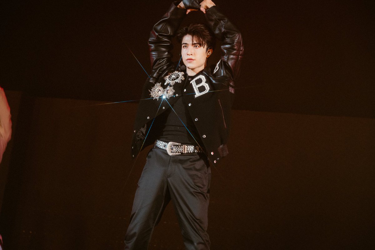 deer o._.o tweet media