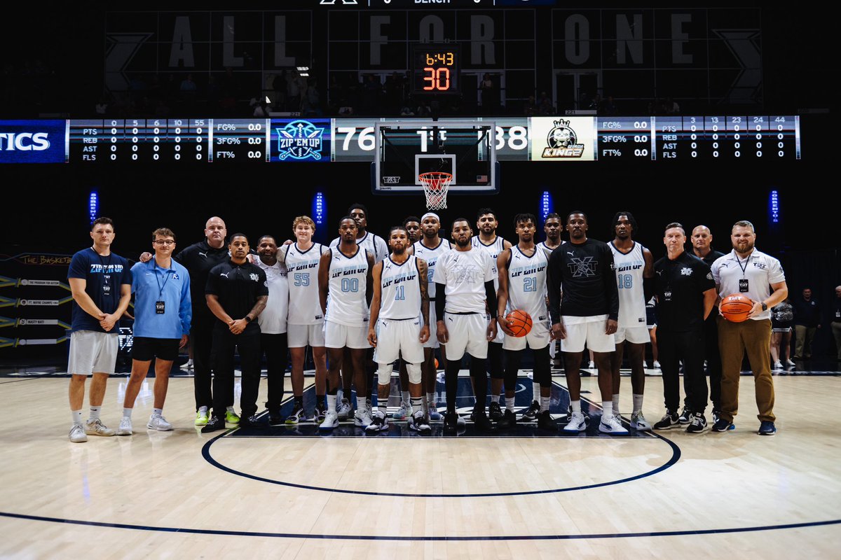 The third chapter is closed…

Family always 🤐💙