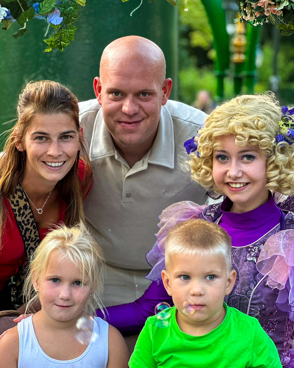 Michael Van Gerwen on Twitter "𝐅𝐀𝐌𝐈𝐋𝐘 𝐓𝐈𝐌𝐄 ️ Was fun to discover 𝘛𝘩𝘦
