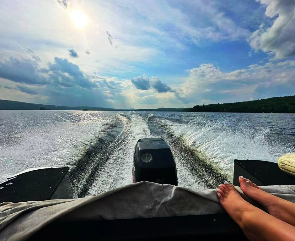 OnHighlands's tweet photo. Lake Life🛥️ 

📸 @mkwiat3
📍 Combermere 

#HastingsCounty #WildlyAuthentic #Combermere #OntariosHighlands #ComeWander #LifeOnTheLake #LakeLife #BoatLife #Boating #Sunset #GoldenHour #LandscapePhotography https://t.co/M4INQyAVm0