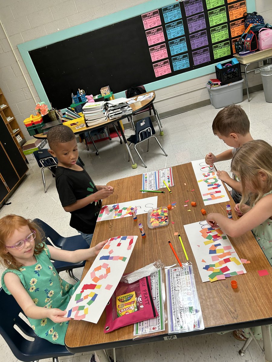 MrsCooper1991's tweet image. Kindergarten is working really hard this morning. @PtownElem @MsC_PtownElem #pandastrong #pandaslead #pandaslevelup