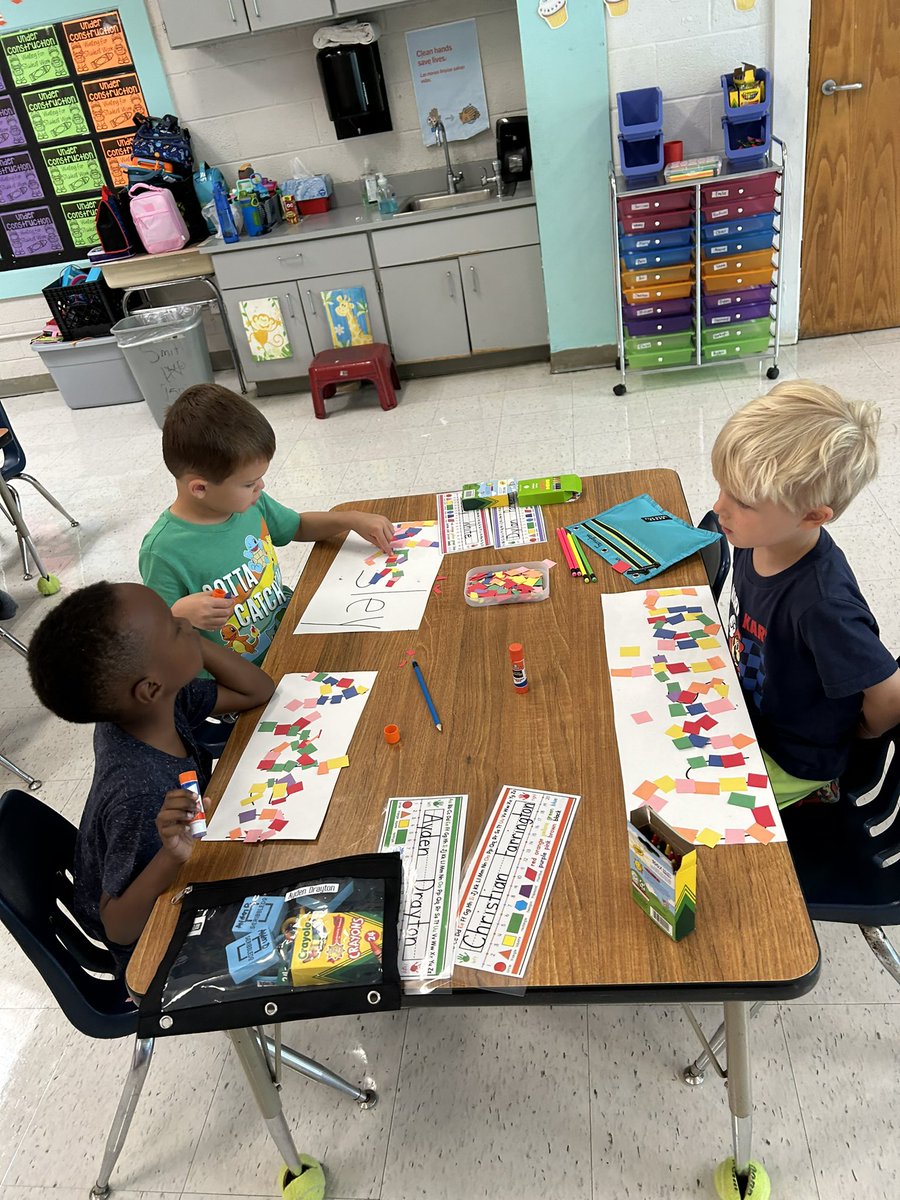 MrsCooper1991's tweet image. Kindergarten is working really hard this morning. @PtownElem @MsC_PtownElem #pandastrong #pandaslead #pandaslevelup