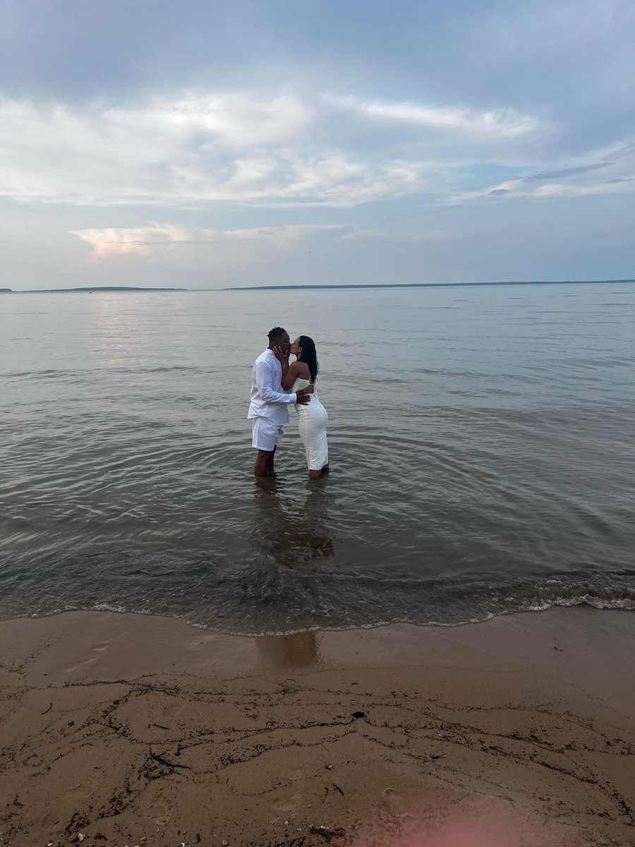 Elon Football tweet media