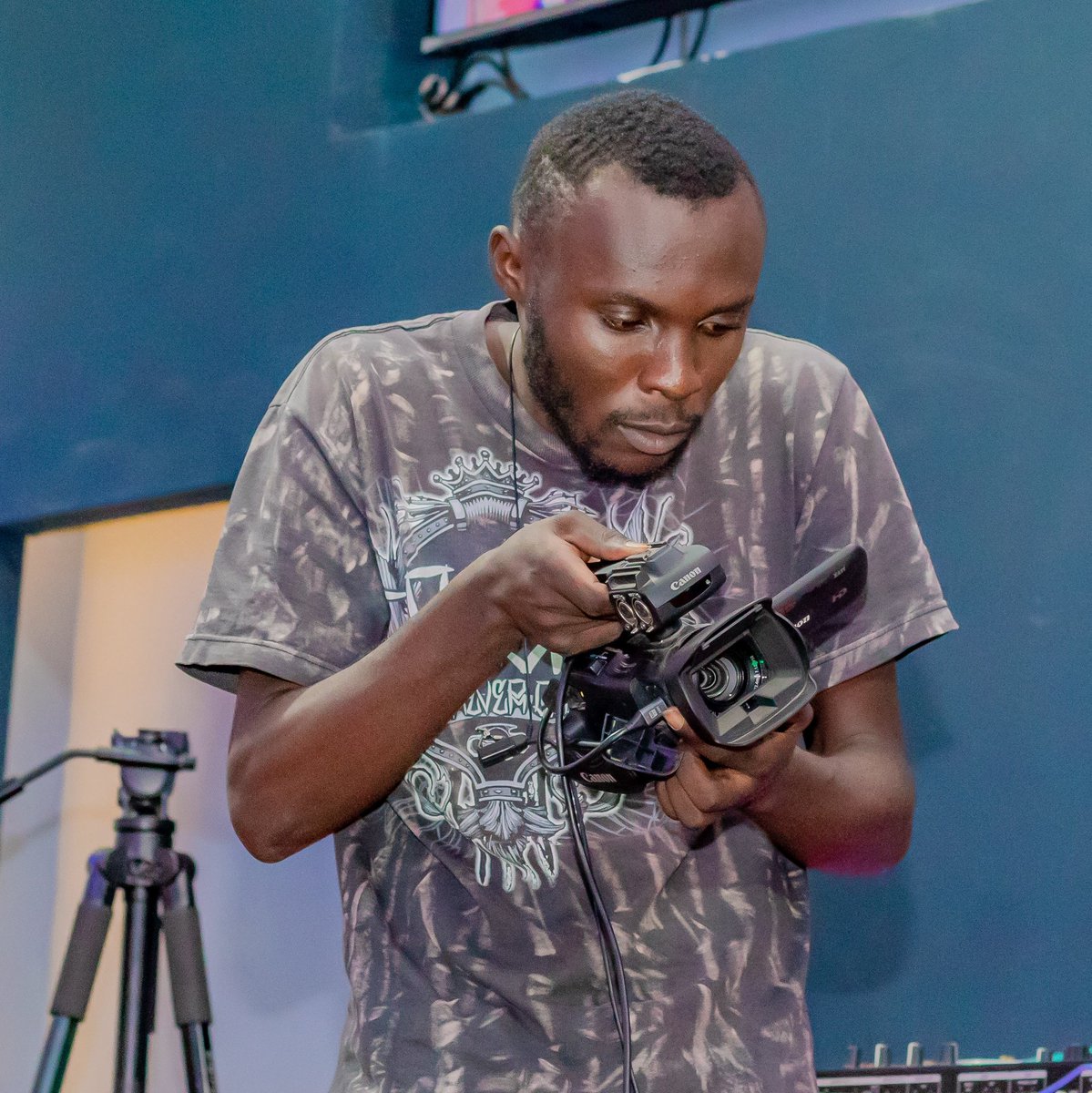 DIRECTORMUNA254's tweet photo. #NewProfilePic https://t.co/qpVRybbzpB