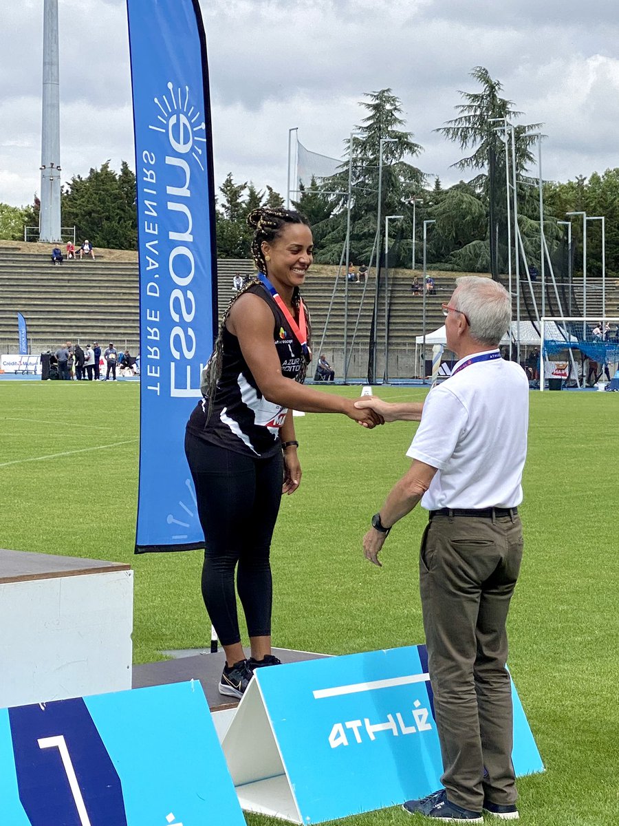 taalitude_'s tweet photo. Une 3ème place hier lors des Championnats de France Open à Évry.
Quel plaisir de remonter sur la boîte, avec un 𝙨𝙚𝙖𝙨𝙤𝙣 𝙗𝙚𝙨𝙩 le jour-j. 🤩

#ffa #podium #open https://t.co/At5Eu89YZ8