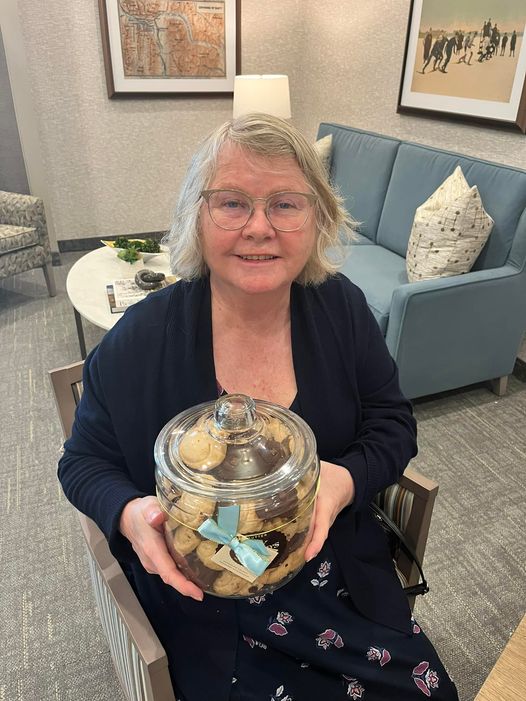 OUR COOKIE JAR WINNER!! 🍪 Congrats Debbie!

Learn more about Aspen Heights Retirement residence.
allseniorscare.com/aspen-summit-d…
#AllSeniorsCare #AspenHeights #Seniors