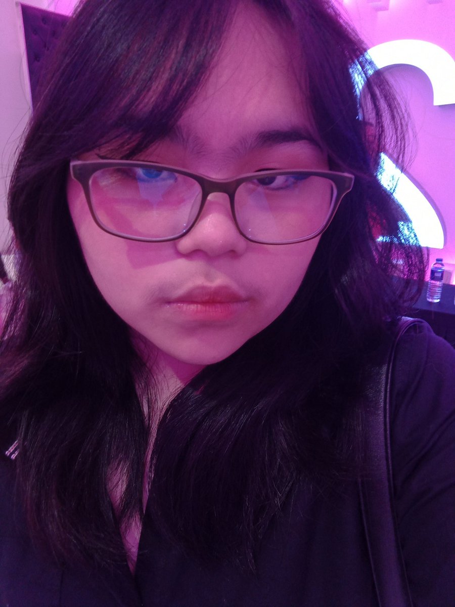 “ two tickets for barbie, please. ”

#stayselcaday #ssd #bangchan