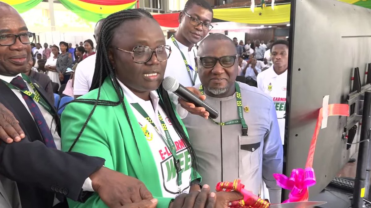 KNUST_Live's tweet photo. "We open this exhibition for our E-learning week in the name of the Father, and of the Son, and the Holy Spirit!".
The Vice-Chancellor cuts sod to officially open the week's celebration.
#KNUSTLive | #EWeek23 https://t.co/Tgc4dPE7Hf
