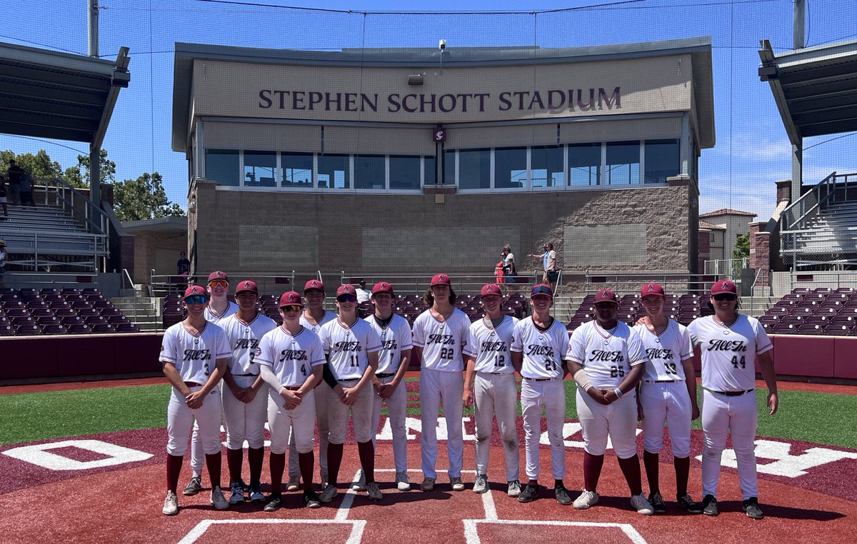 A strong weekend performance from our guys down at <a href="/SCU_Baseball/">Santa Clara Baseball</a>!
<a href="/Daniel_Gee44/">Daniel Gee</a> was 4-8 with a 2b, 3rbi
<a href="/SialeTulua_2028/">Siale K Tulua</a> was 4-8, <a href="/SioneTulua_2028/">Sione P Tulua</a> &amp; <a href="/WolfgrammRobert/">WolfgrammRobert</a> each added 3 hits, a triple for Wolfy! Jayce Enochs led the team with 71% QAB included 6 smoked line drives!