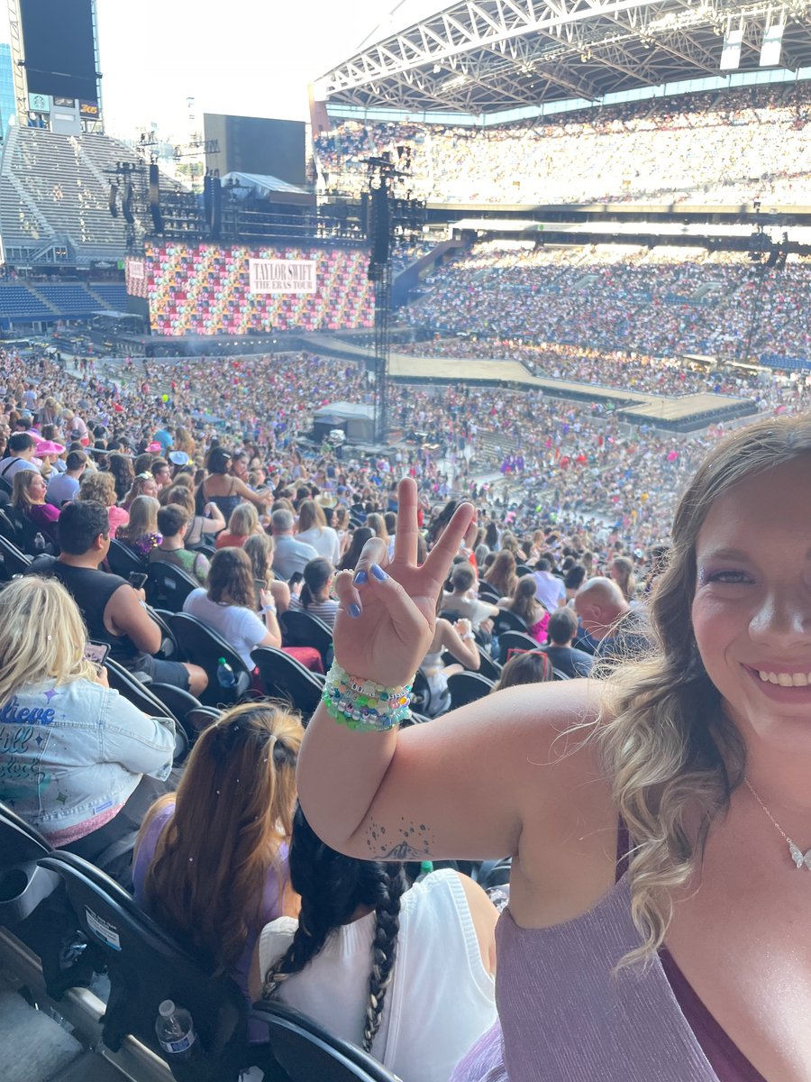 amandajmcclain's tweet photo. Oh it came true bb! https://t.co/5yvrf1PH48