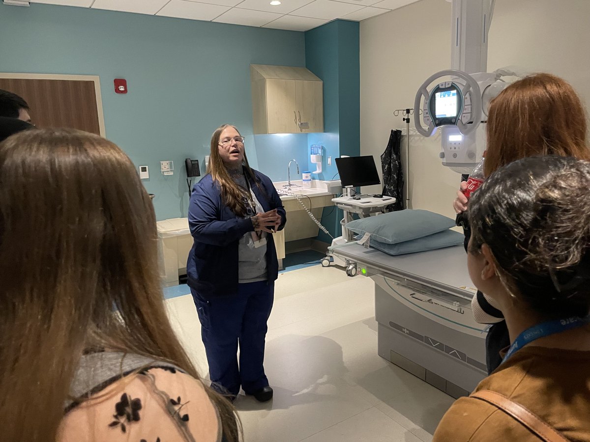 of_suny's tweet photo. As part of a 5 week immersion in the health professions, Jump Into Healthcare students from local colleges visited Upstate Radiology, the state-of-the-art facility in the new Nappi Wellness Institute,  #radiology  #summerimmersion  #stemeducation #HealthProfessionals https://t.co/4P5KWoM2Cf