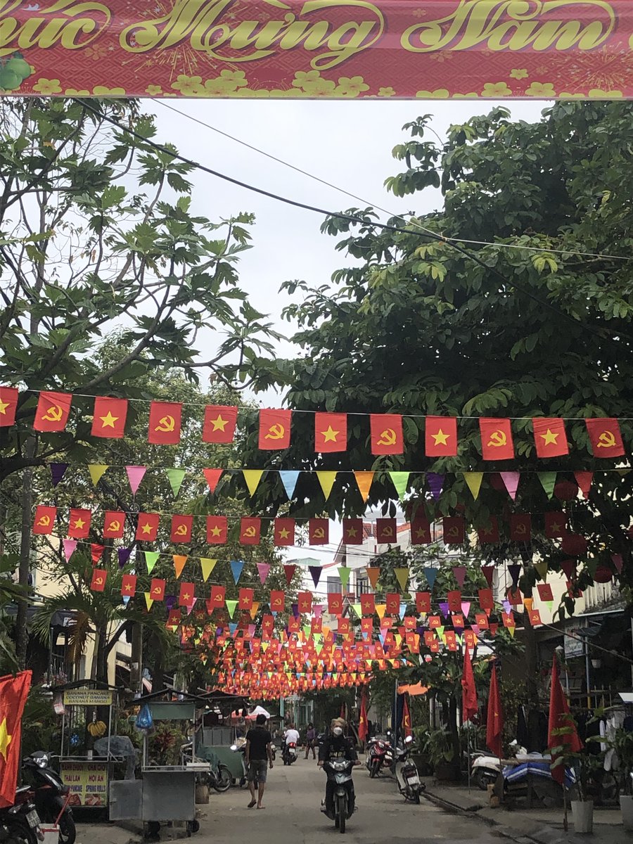 It's Reader Case Study day! Ethan and Laura are ex-pats living in Vietnam, but they want to return to the US one day to buy a house... Come offer them your advice! frugalwoods.com/2023/07/24/rea…