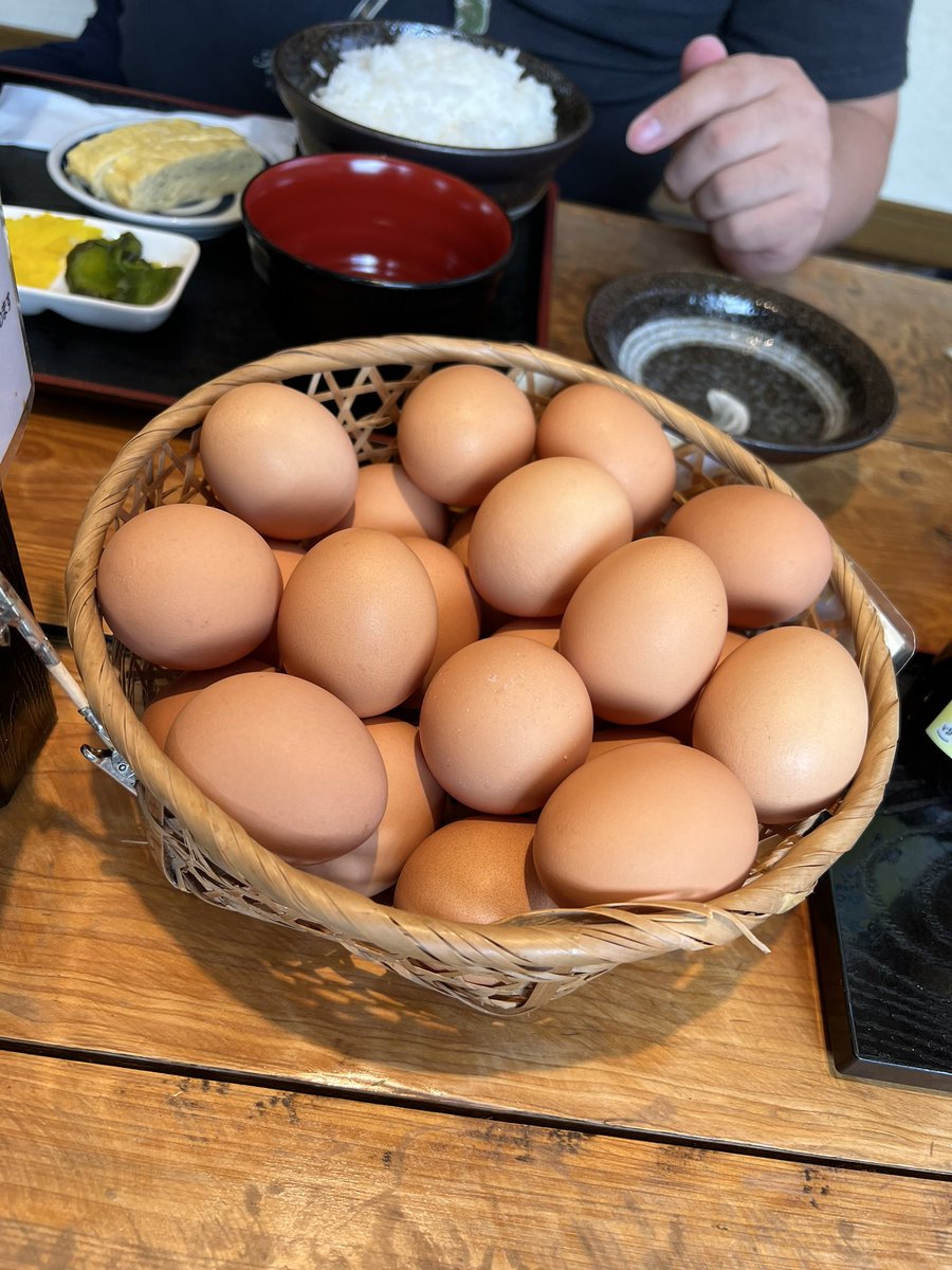 happy_Life_721's tweet photo. 土曜はツーリングじゃないけど丹波篠山の「卵かけご飯のお店　玉の助」に行ってきました✨
めっちゃ美味しかった！ https://t.co/13waCpwj0N