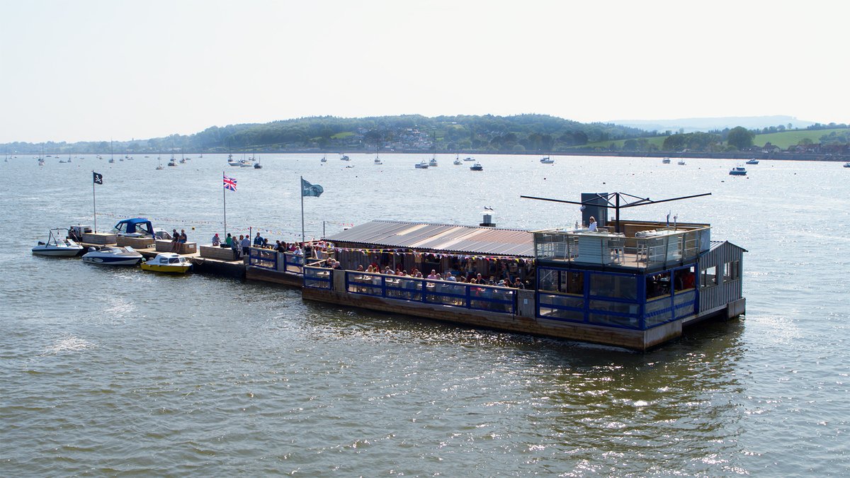 This floating cafe had an unreliable diesel generator but now a full solar and lithium Victron Energy system onboard!
youtu.be/PF2K0SVPYBo