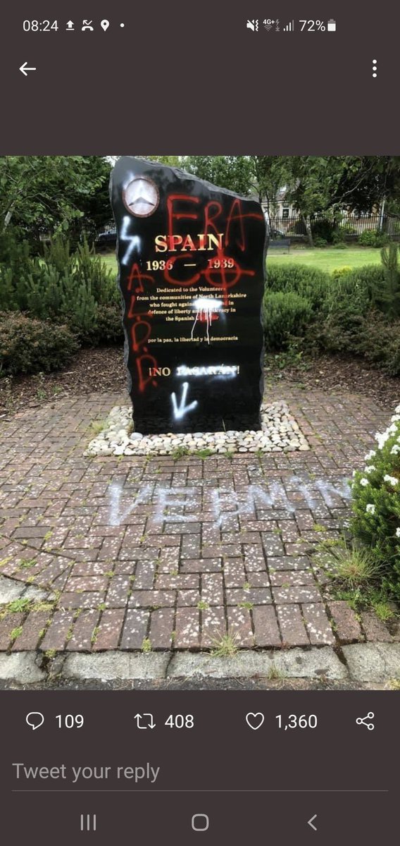 MemoriaHis's tweet photo. En 2021, en un parque de Escocia, unos fascistas pintaron el monumento a las Brigadas Internacionales.

Un padre y su hijo fueron hasta allí en bici y borraron las pintadas fascistas.

Respetan y homenajean más que en España a los luchadores antifascistas que vinieron... 🌹✊💜 https://t.co/X57ojRw6Vp