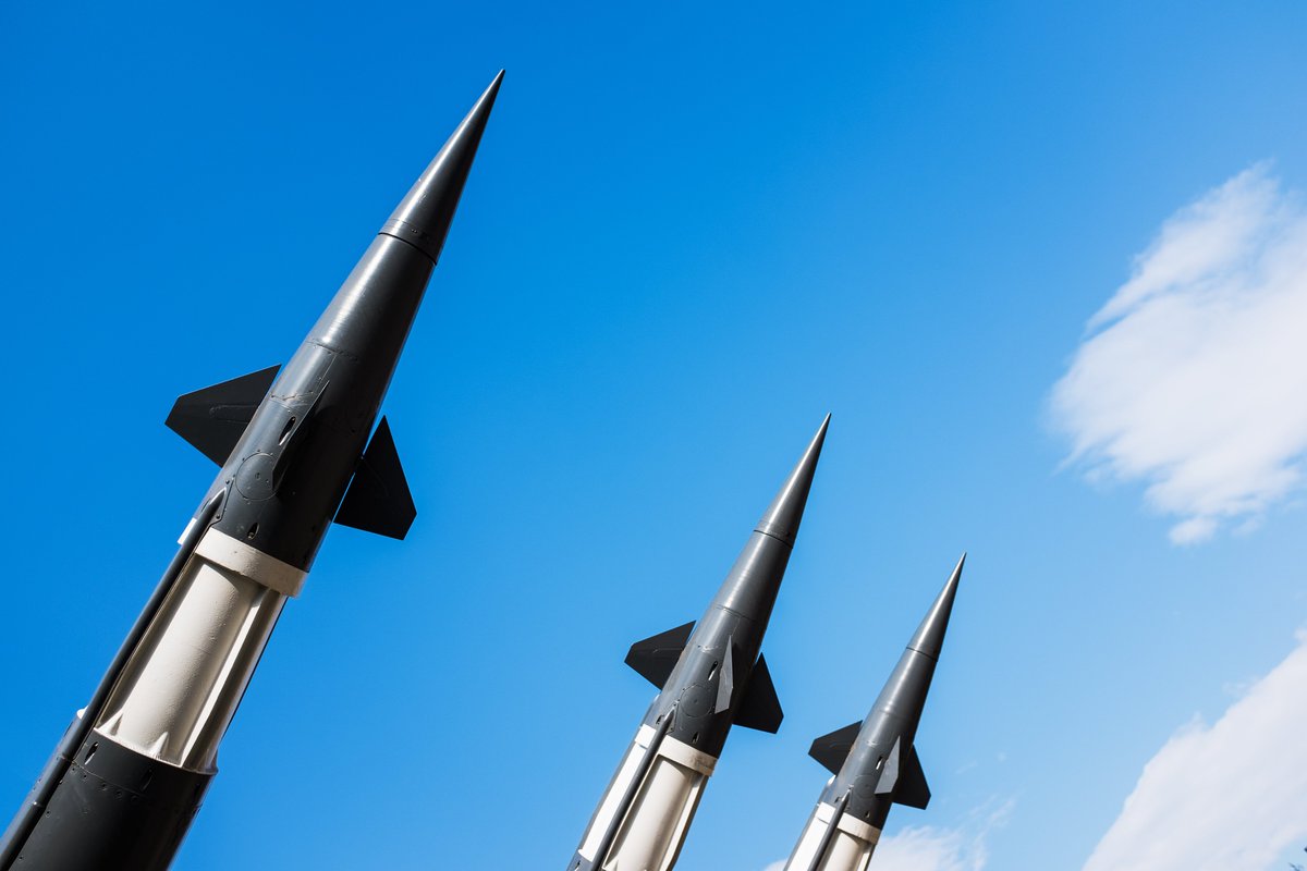 FriendsofEurope's tweet photo. 💡 Have you read  this #CriticalThinking article?

🪖 ❝Looking beyond the war in Ukraine, #NATO has to consider the shape of the future #EuropeanSecurityArchitecture.❞

⬇️ Read the full piece, by our Senior Fellow Jamie Shea, here: https://t.co/EpbT6qmmYO https://t.co/LArOOPfj7i