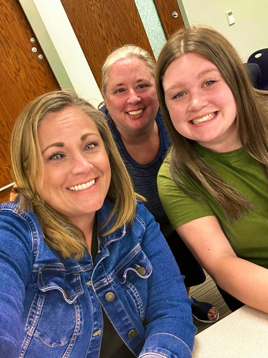 MrsDavidsonMC's tweet photo. Hey @bcantrell2000!! We are gearing up for a great year of 5th grade math! 
@MsBarbee3 

#isd5th
#isdpd
#isdstrong https://t.co/OIi1edTP0u