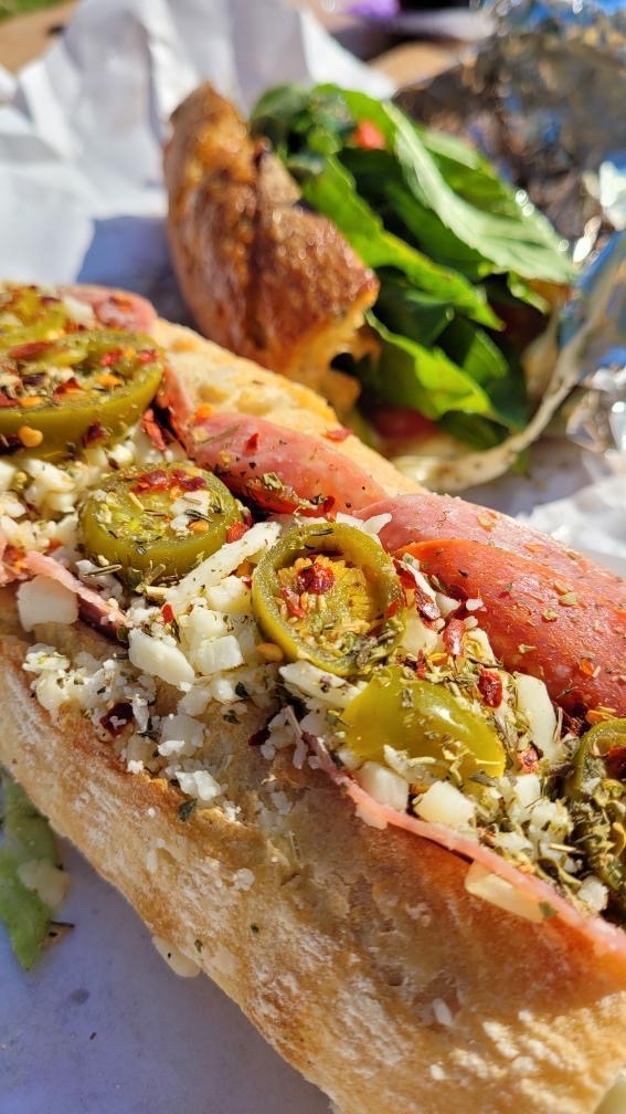 Happy Monday--Maybe you need something to bounce back with. Maybe you want to kick your week off with something good. Maybe you just want to treat yourself. Either way-- let us fix you up. Open until 7p.
#grinderseason #extendedhours #clickandorder

greatlakesgrinders.com