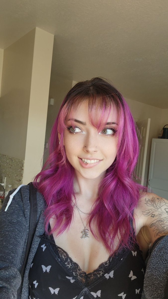 PunkPizzaPrnces's tweet photo. Hey you https://t.co/DEtU11Mx5L