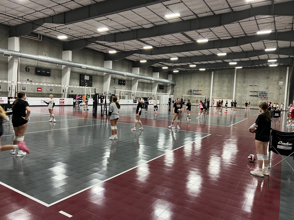 crimson_vb's tweet photo. Day 1 of Maple Grove Crimson Volleyball Captains' Practice!

#crimson_vb #CrimsonProud #ItAllBeginsHere https://t.co/HmXjino39l