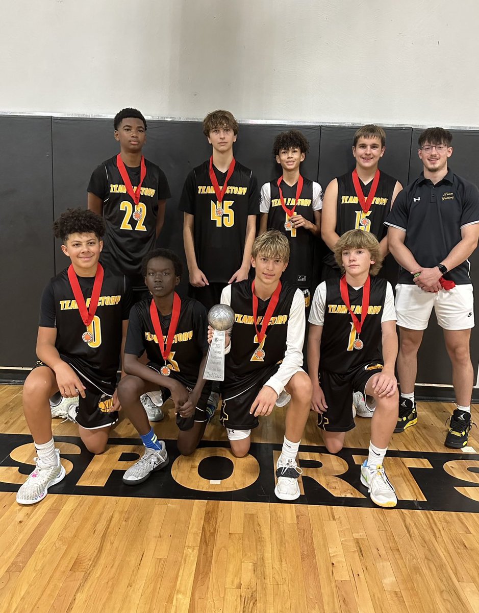 MylesParker_1's tweet photo. Had a fun aau season, finishing 6-1 at nationals 🥈 https://t.co/ubVWZh0pv1