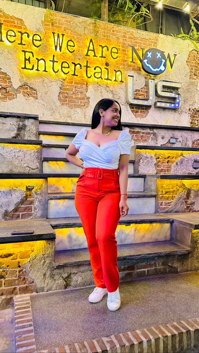 ElaineLopezP's tweet photo. Círculo pequeño, vida privada, corazón feliz, mente clara, vida tranquila.
#NiMasFeliz #DuermanBien https://t.co/t8owv66adW