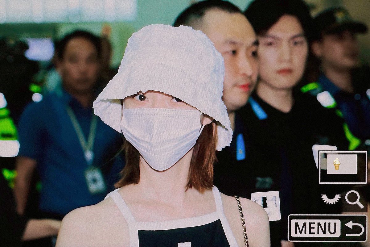 softwwinter's tweet photo. 230808 ICN 😭😭����😭😭🫳🏻🫳🏻
#aespa #에스파
#WINTER #윈터 https://t.co/KydreoDq1V