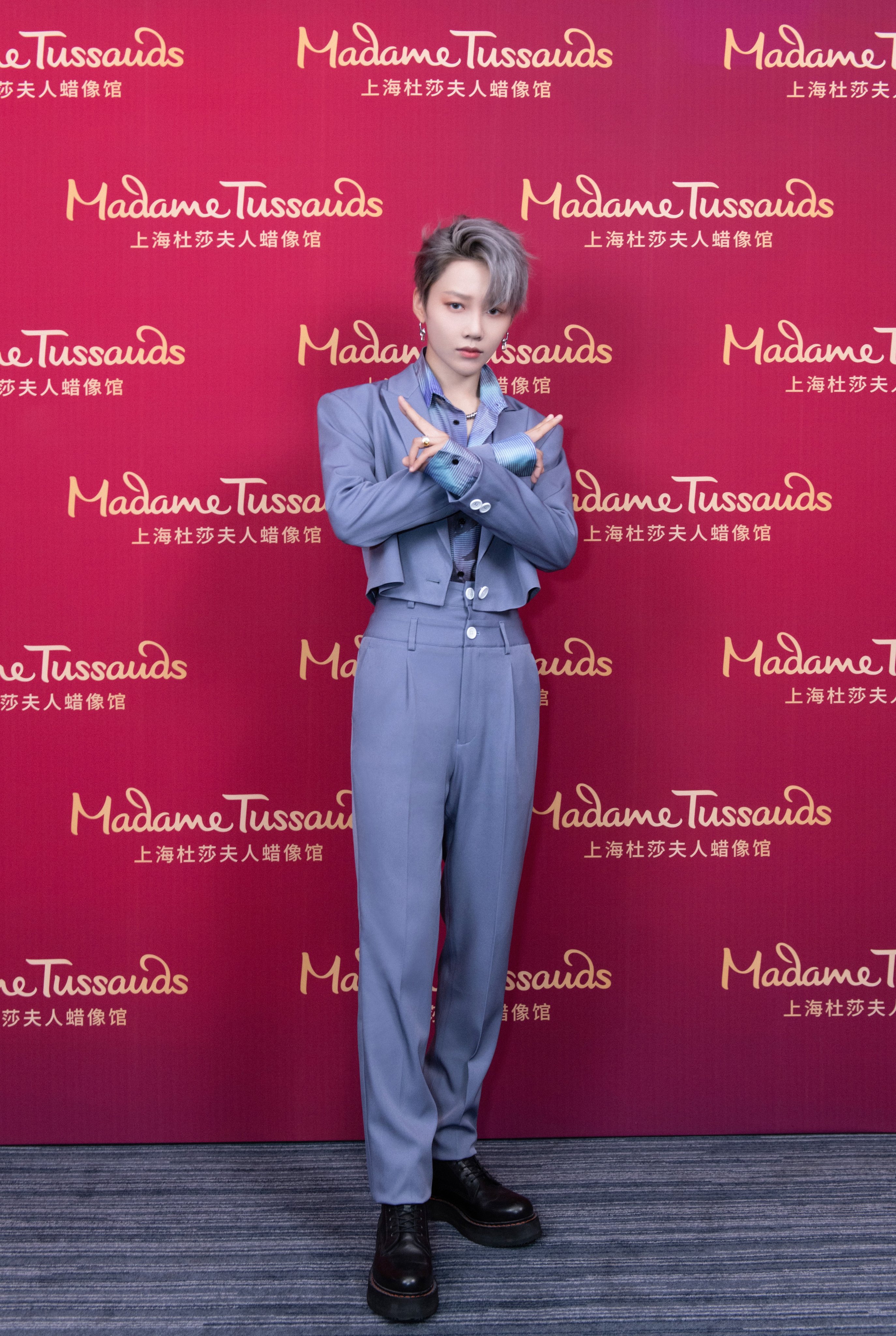 enkelt gang Af storm Barmhjertige XIN Liu H.M.T. Regions and Overseas Fan Club on X: "Madame Tussauds  Shanghai Weibo Update She aims for the best, and keep unlocking "New/XIN"  identities. Every move on stage, every line of