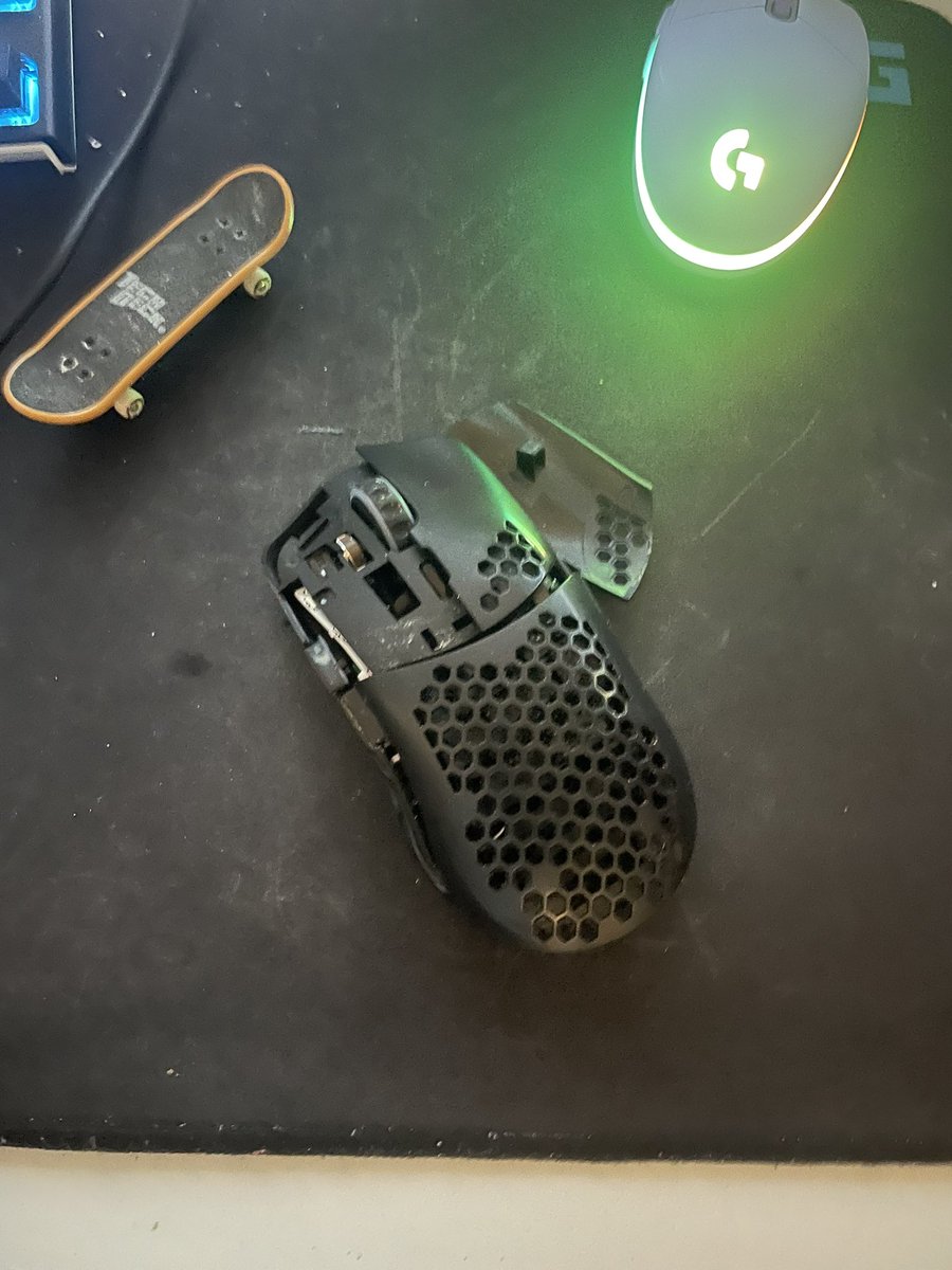jayden0444's tweet photo. i lost in fortnite :(( https://t.co/mnMIIe3JF6