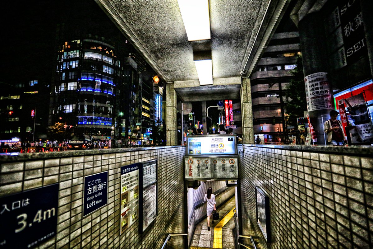 #東京 #TOKYO #ストリートスナップ #写真 #streetphotography #foto #街 #nightwalking #night #nightphotography #秋葉原 #夜 #Japan #Alley #旅 #路地裏 #backstreet #akihabara #photography #superwideanglelens #散歩 #超広角レンズ #stroll #夜景 #bnw #streetsnap IMG_6377-111