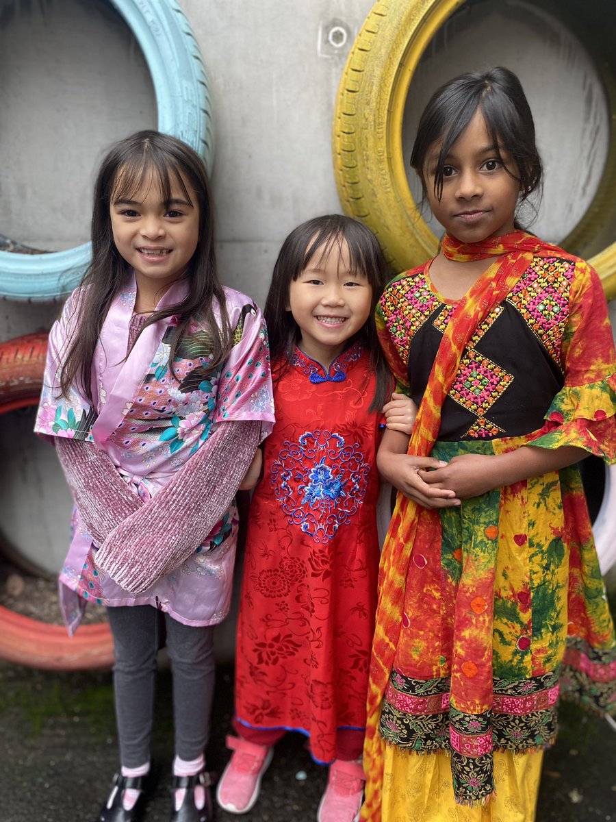 KENSINGTONPS's tweet photo. Look at all the fantastic traditional costumes our students have worn to school! #MulticulturalDay #EdWeek2023 #KPS #LoveWhereYouLearn https://t.co/U3pZ0Km2L0