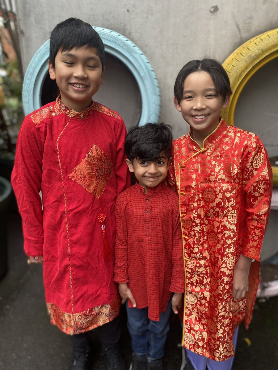 KENSINGTONPS's tweet photo. Look at all the fantastic traditional costumes our students have worn to school! #MulticulturalDay #EdWeek2023 #KPS #LoveWhereYouLearn https://t.co/kv6yxARX5A