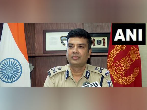 ani_digital's tweet photo. EOW Odisha unearths Crypto-Ponzi scam worth Rs 1000 crore, 2 held

Read @ANI Story |
https://t.co/RKBnw9KnXX
#EOW #Odisha #CryptoPonziScam https://t.co/mBSrfO3FgE