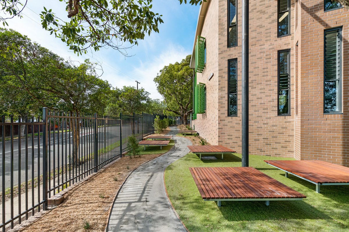 leaf_arch's tweet photo. Many learners feel anxious at lunchtime, whether they are having a bad day, have an injury, or are neurodiverse and favour ‘nooks' over expansive playgrounds. We aim to create places for all. Here are some examples of how outdoor play spaces can cater for all types of learners. https://t.co/xZY0eGKp5l