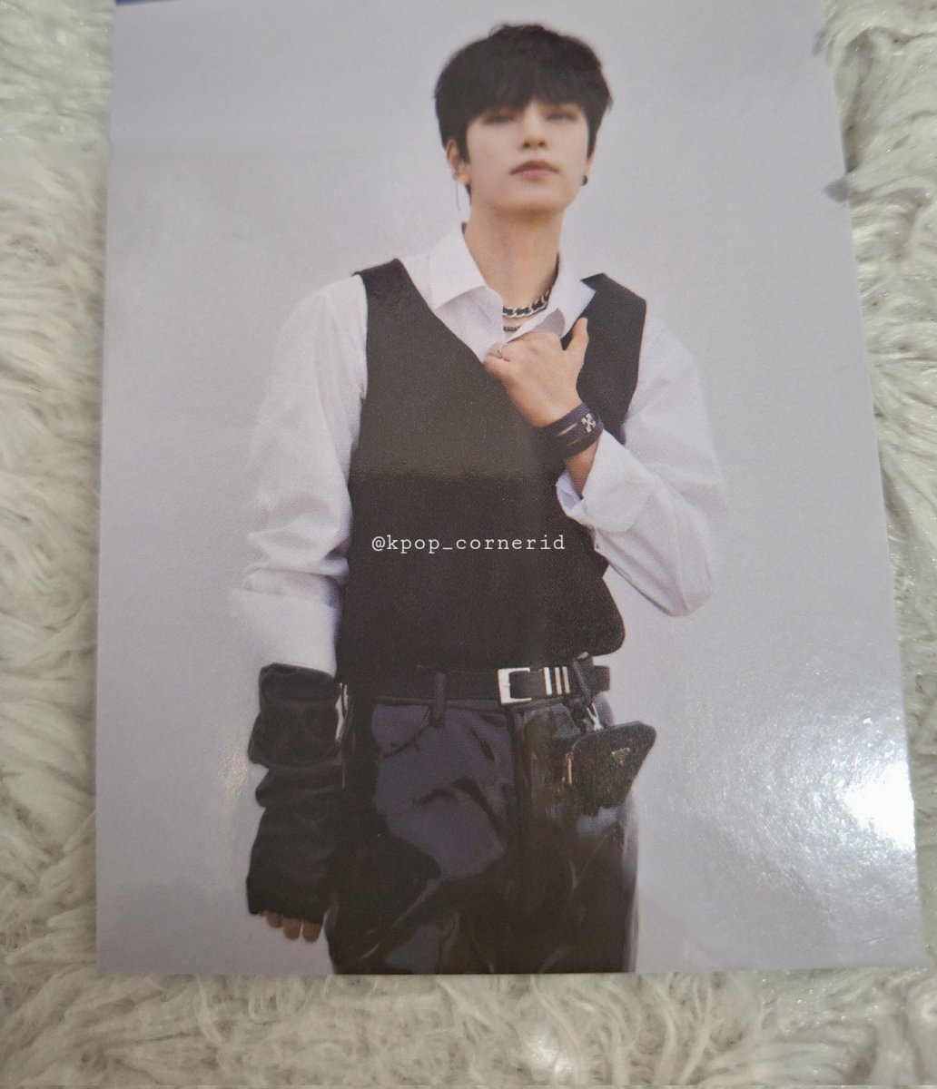 kpop_cornerid's tweet photo. WTS POB STRAYKIDS NOEASY ALBUM-MINI PHOTOBOOK 

Seungmin set/satuan

Ready Stock, CO link: https://t.co/LMURYJnmpX
Dikirim dr JKT, freebies + packing aman

t. POB #STRAYKIDS NOEASY PC Photocard #BangChan #Leeknow #Changbin #Hyunjin #Han #Felix #Seungmin #I_N #wts #kpop #photocard https://t.co/MXXnZNFcES