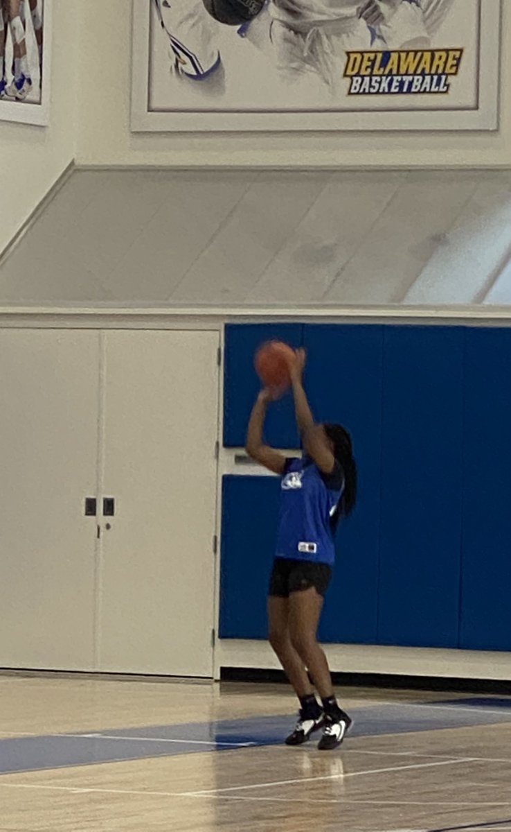 Had a great time <a href="/DelawareWBB/">Delaware Women’s Basketball</a> elite camp! Looking forward to attending some games in the upcoming season. Thank you  <a href="/COACH_SCJ22/">Sarah Jenkins</a> for a great time and a chance to work on developing skills. #ladyballers #classof2024 #collegeprospect #scholarathlete <a href="/AzareyaWhiting/">Azareya Whiting</a>