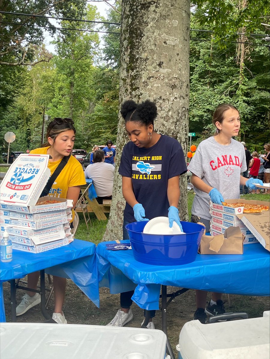 calvert_nhs's tweet photo. Members of our National Honor Society took time out of their summer to serve their community in St. Leonard last week at the National Night Out. Thank you !! https://t.co/2pNsg6ds1V