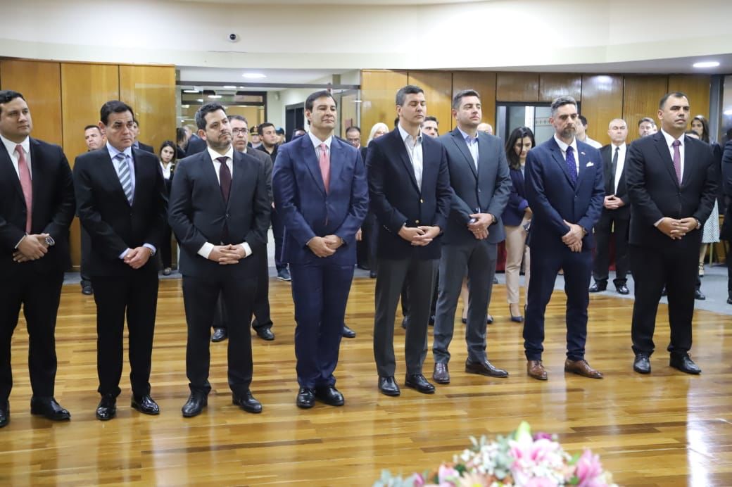 SenadoresPy's tweet photo. La ceremonia cuenta con la presencia de los legisladores @raulatorre, Pdte de @DiputadosPy, @pipodiazvery, @JuanMa_AV, Rubén Ramírez, ministro designado de RREE, líderes comunitarios, así 
como con la participación del Cónsul Honorario de Israel, Alejandro Rubín. https://t.co/HW0Zv9i0b8
