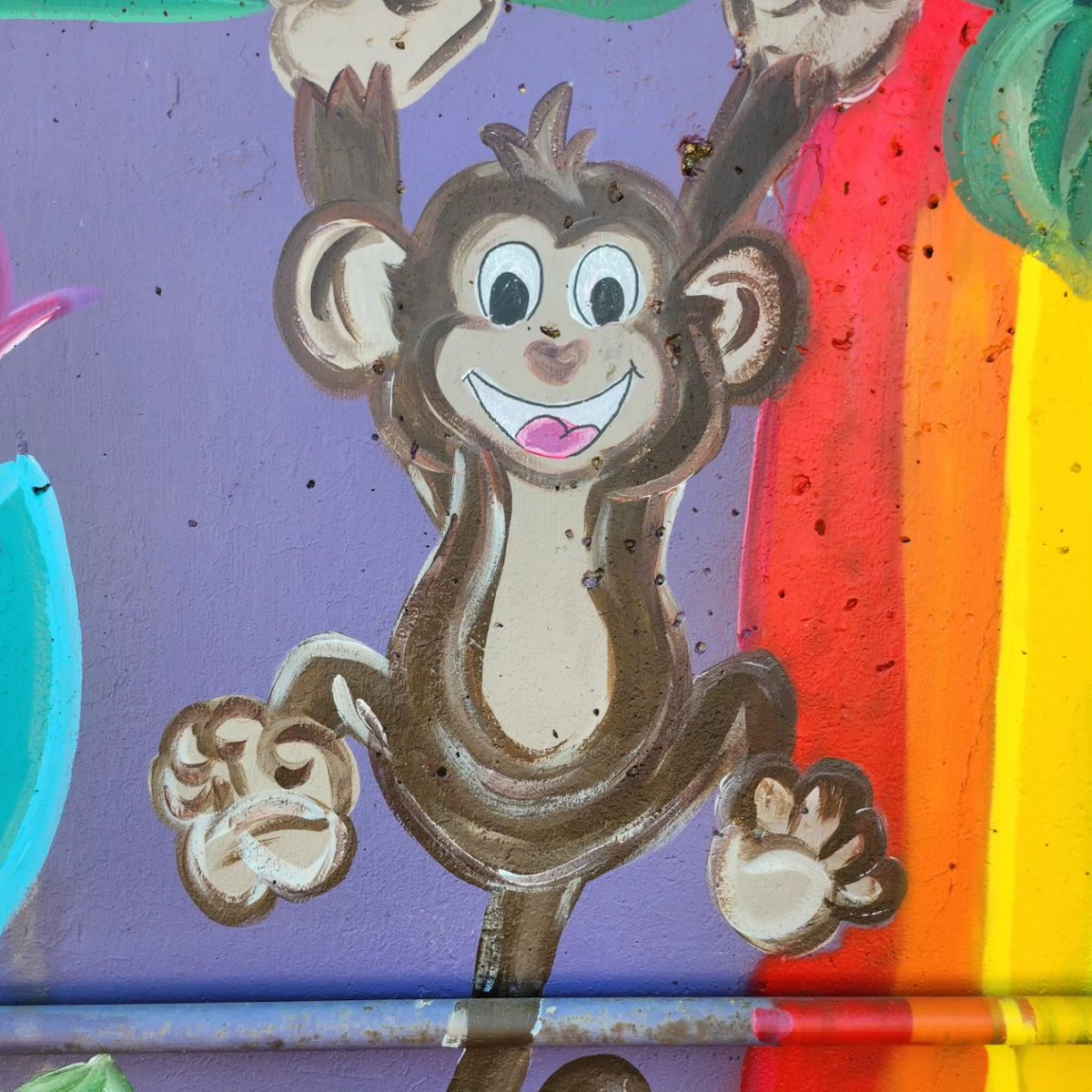 BowieServesDISD's tweet photo. Muchas cosas emocionantes están sucediendo este año pero quizá la más bonita es esté mural. El mural lo completaron maestros artistas y jóvenes de la programa Creative Solutions at Big Thought. Los artistas puso mucho amor y mucho detalle en este hermoso regalo.  #CreateGreat https://t.co/1nTgJDxI4X