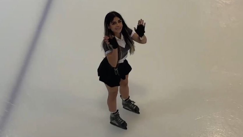 alanafloresf's tweet photo. esta doña últimamente no se siente al 100, nos vemos mañana 🤍 https://t.co/veXyzzlDvt