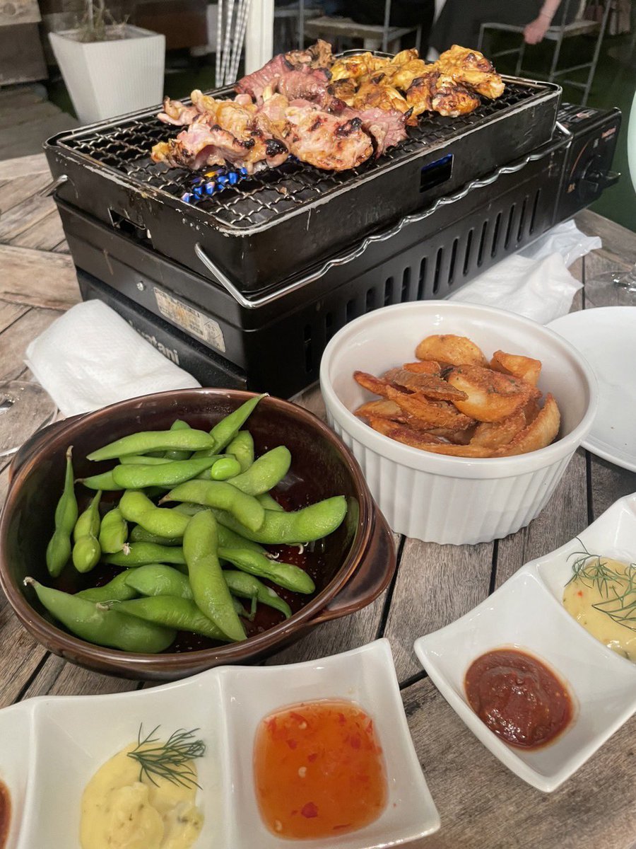 SecretYamamoto's tweet photo. おはようございます✨
スクレです☺️

昨日はビアガーデン行ってきました🍻
オシャレで美味しくて素敵なスタッフさんもいて最高でした！！

#マールカフェ
#ビアガーデン https://t.co/vVxFb2xlmw