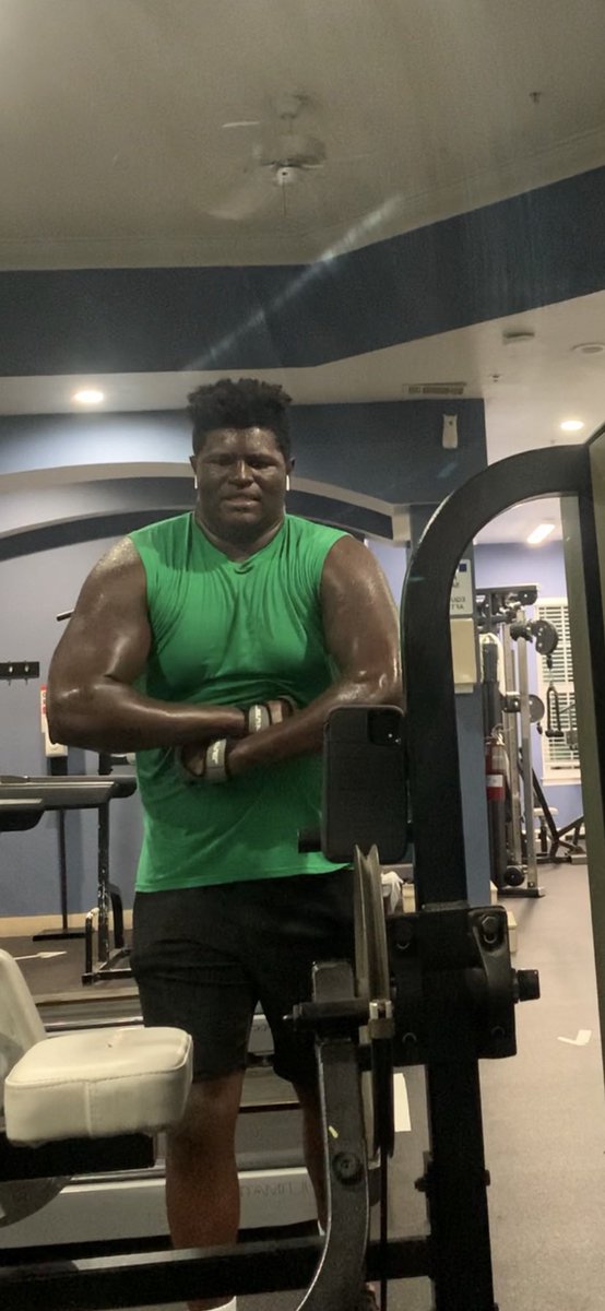 DavidGardner54's tweet image. Ready for the szn #grind #football #Offensivetackle