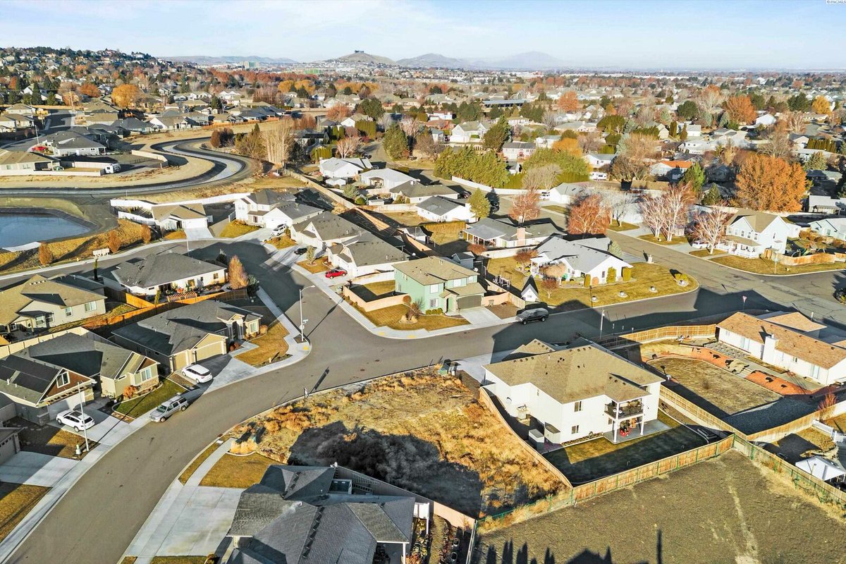 #NewListing - Your dream home awaits!

📍4201 S Zillah Street in Kennewick!
Offered at $135,000
MLS# 270424
Century 21 Tri Cities - Andrea Gathwright | 509-947-2615
Kimberly Schulz - Century21 Tri-Cities | 509-551-1649
Full listing details - tricities.sites.c21.homes/listing/WA/Ken…