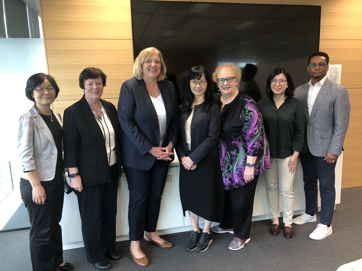AnnyChenLuYen's tweet photo. Glad to meet Dean Musil, Prof Quinn Griffin, Prof Diana Morris and Dr Ronald Hickman at the beautiful health education campus @fpbnursing ! @nycunursing 

#CaseWesternReserveUniversity
#FrancesPayneBoltonSchoolofNursing #NYCUcollegeofnursing https://t.co/rUXWO9MZjZ