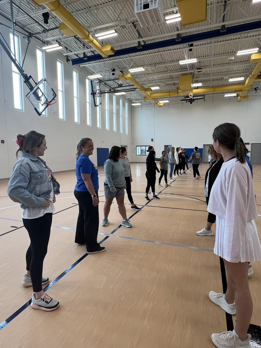 Lauren Watts tweet media