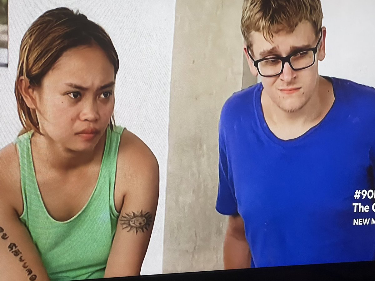 Jaded_Chinx's tweet photo. Brenden looks like one of those guys that goes on missions with the church and ends up in some village 😂 #90dayfiance #90dayfiancetheotherway https://t.co/85eO8inr08
