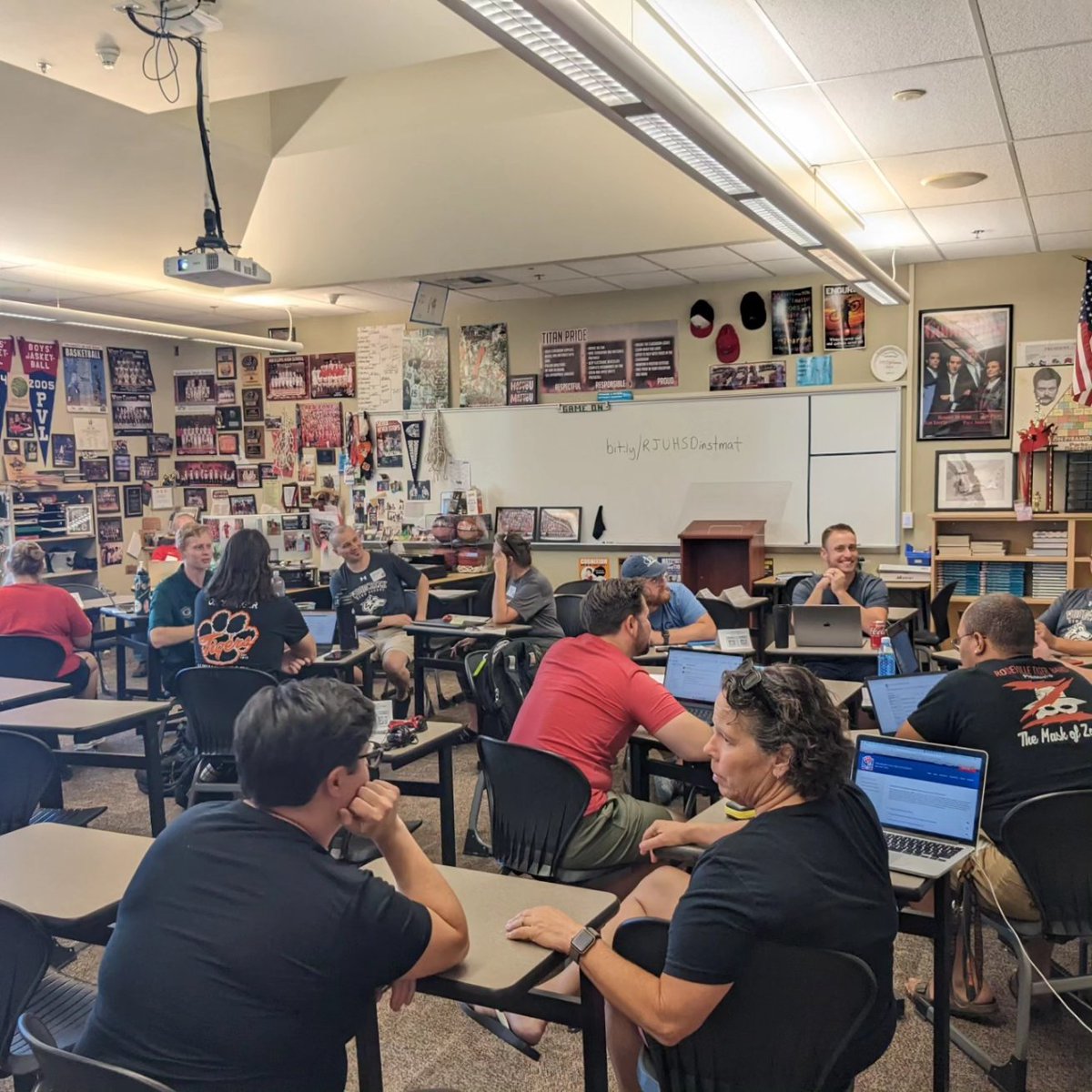 pdRJUHSD tweet media