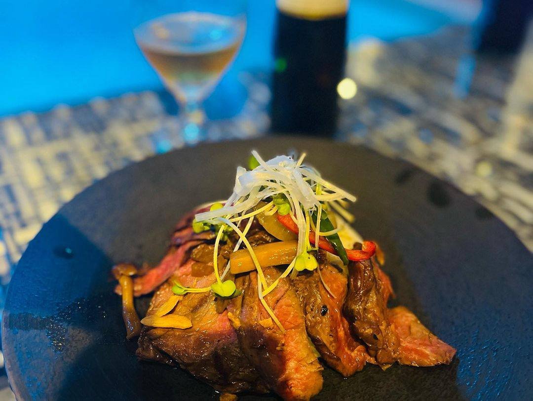 beenuthaya's tweet photo. If we shouldn’t eat at night, why is there a light in the fridge?😂😅 https://t.co/CFlhURotMc